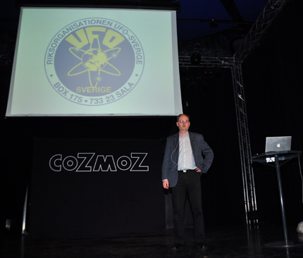 cozmoz111107_01